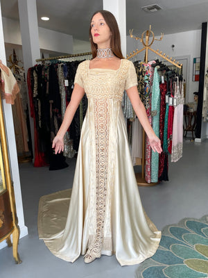1910's Ivory Candlelight Embroidered Net-Lace & Silk Satin Trained Bridal Gown