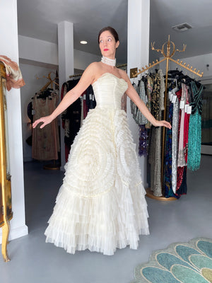 1950's Ivory Chiffon Strapless Tiered Ruffle Full-Length 'New Look' Bridal Gown