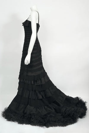 2011 Oscar de la Renta Runway Black Ruched Silk Hourglass Trained Mermaid Gown
