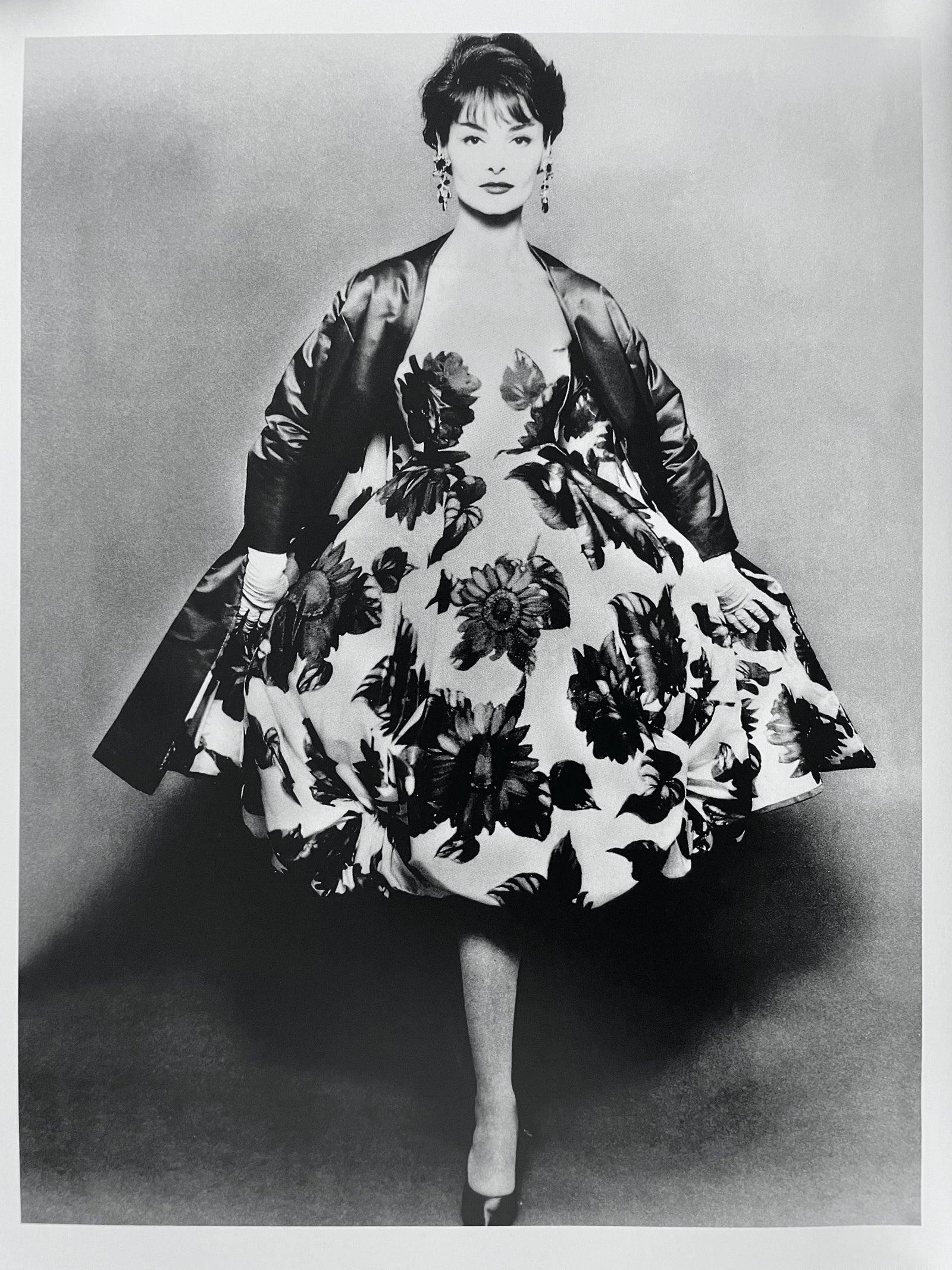 1958 Arnold Scaasi Couture Museum-Held Red Dahlias Floral Silk Strapless Dress & Swing Jacket