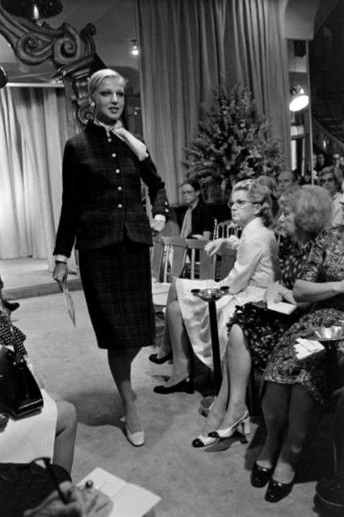 1973 Chanel Haute Couture Black Boucle Wool Logo Buttons Jacket Suit