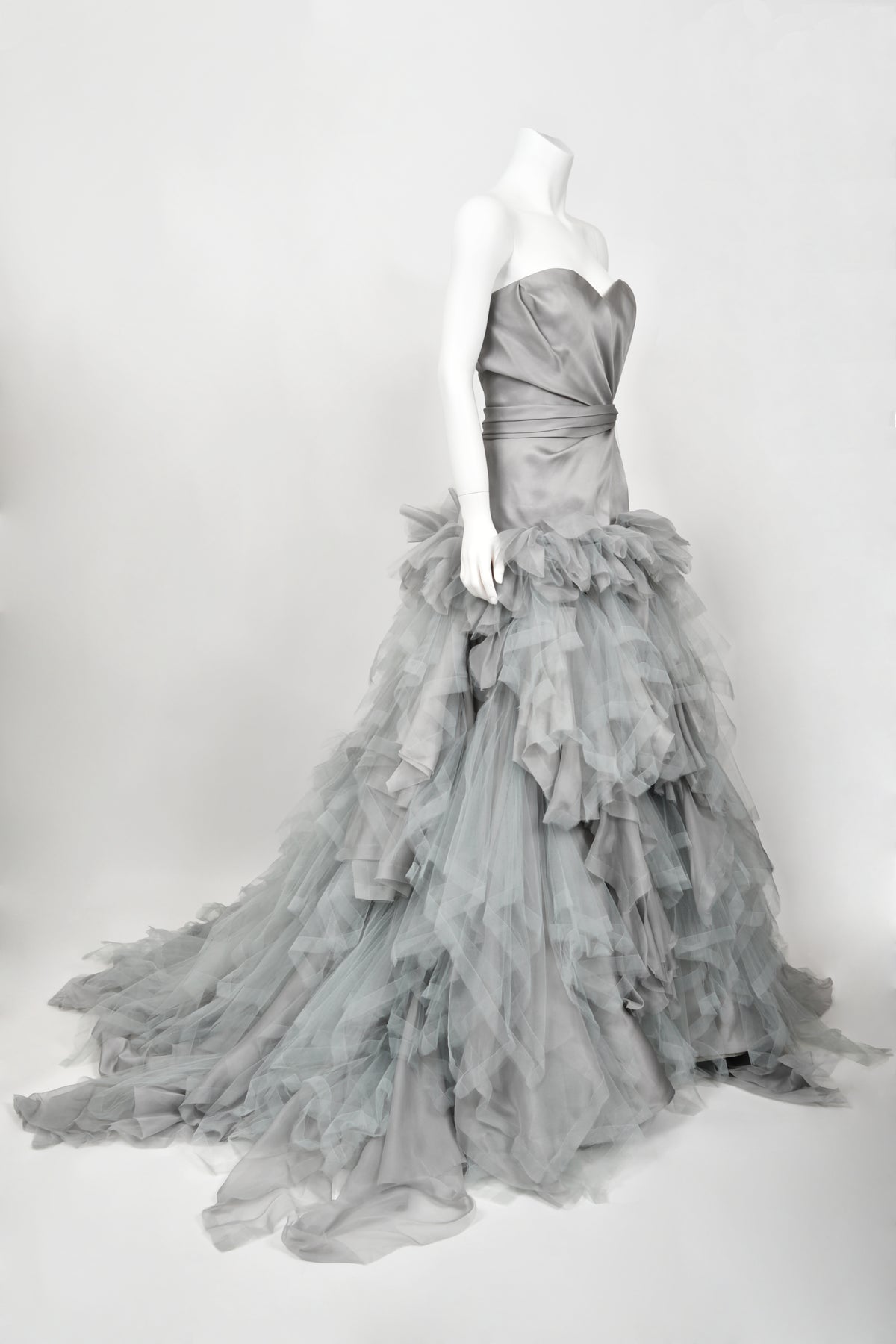 2013 Oscar de la Renta Dove-Grey Silk Strapless Bustier Tiered Tulle Gown w/Tags