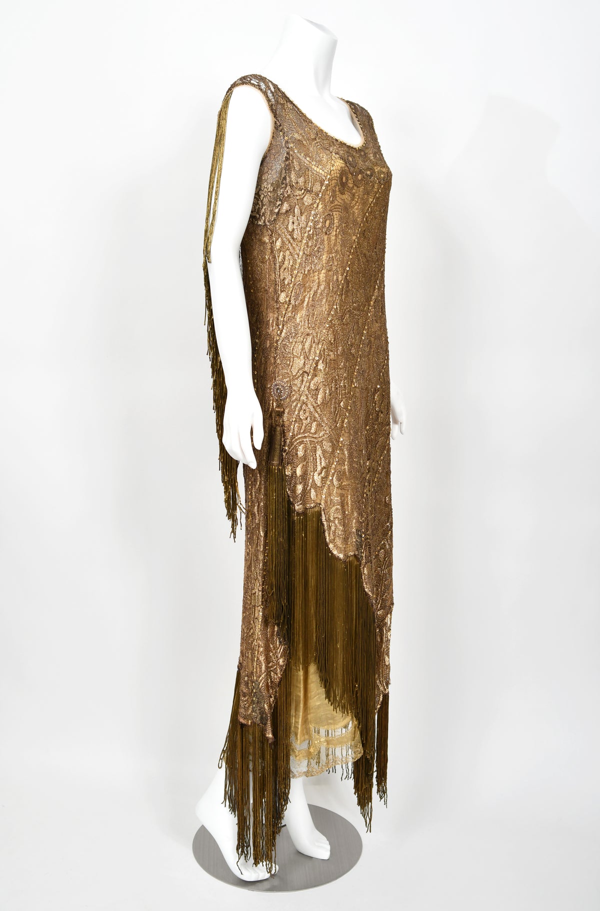 1920&#39;s Metallic Gold Lamé Lace Flapper Fringe Margot Robbie Film-Worn Dress
