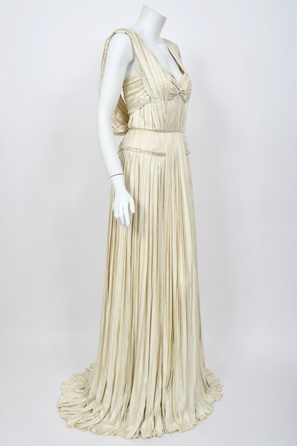 2009 Bottega Veneta Heavily Pleated Ivory Silk Bustier Runway Gown w/ Tags