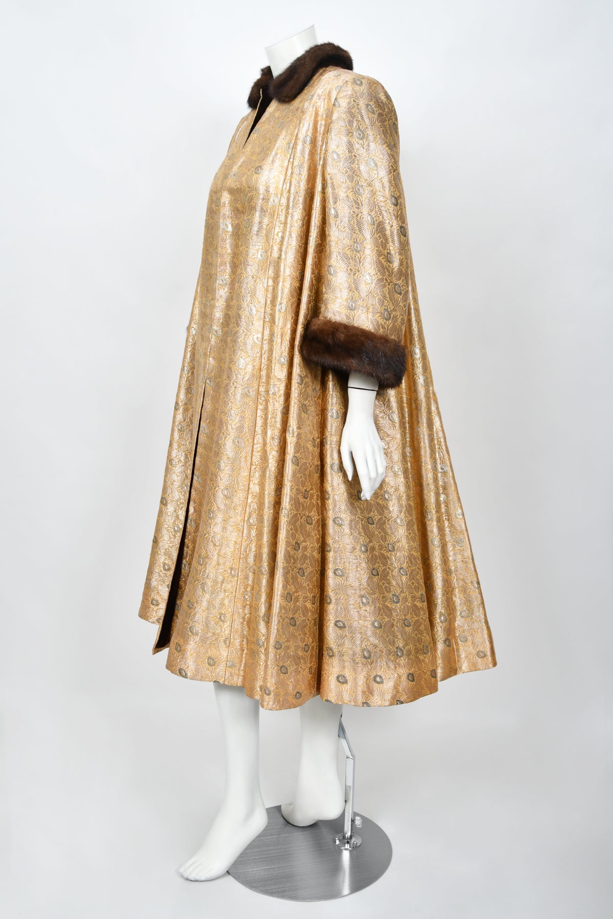 1949 Traina-Norell Couture Vogue Documented Metallic Gold Silk &amp; Mink Swing Coat