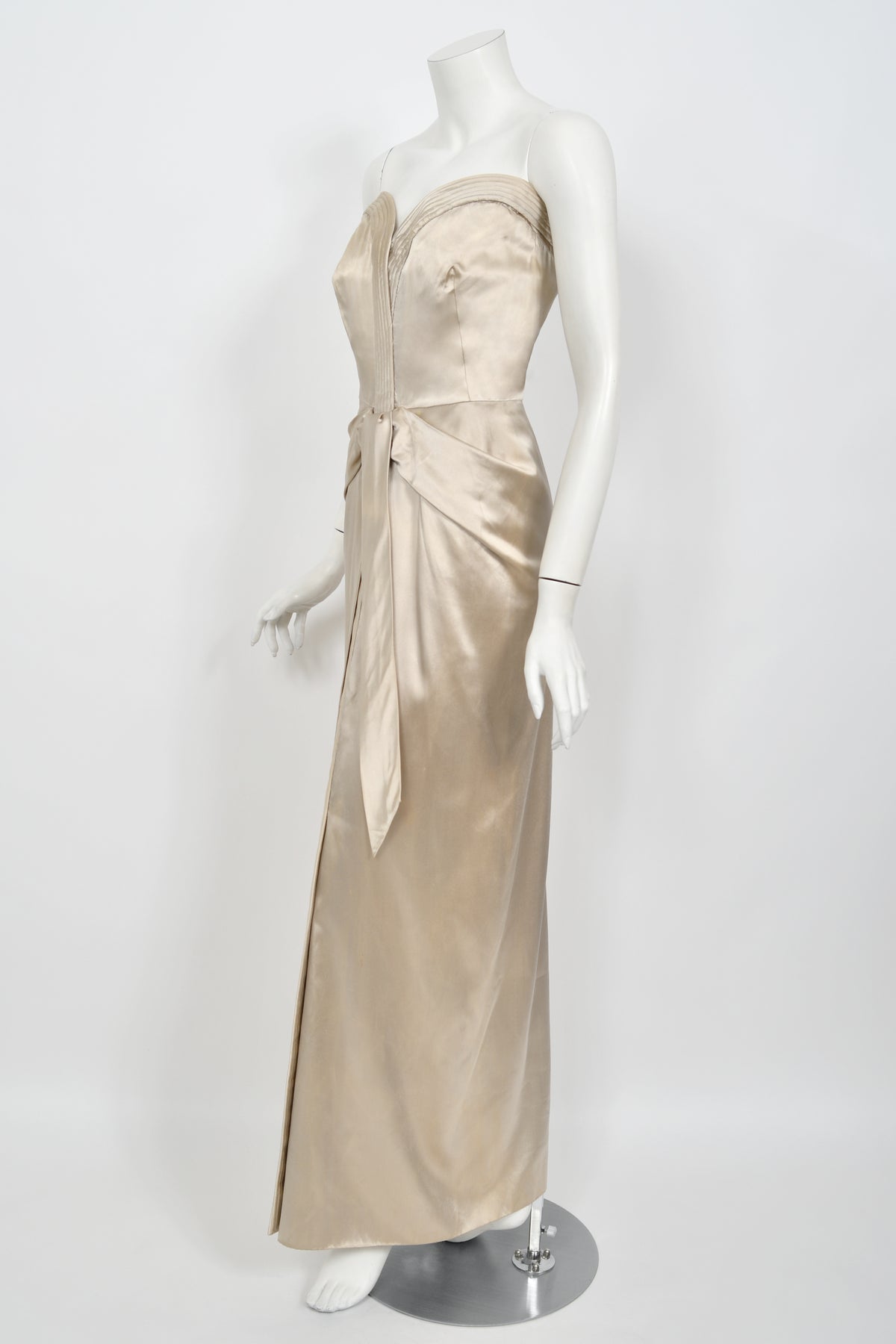 1950&#39;s Jacques Griffe Haute Couture Champagne Strapless Bustier Hourglass Gown