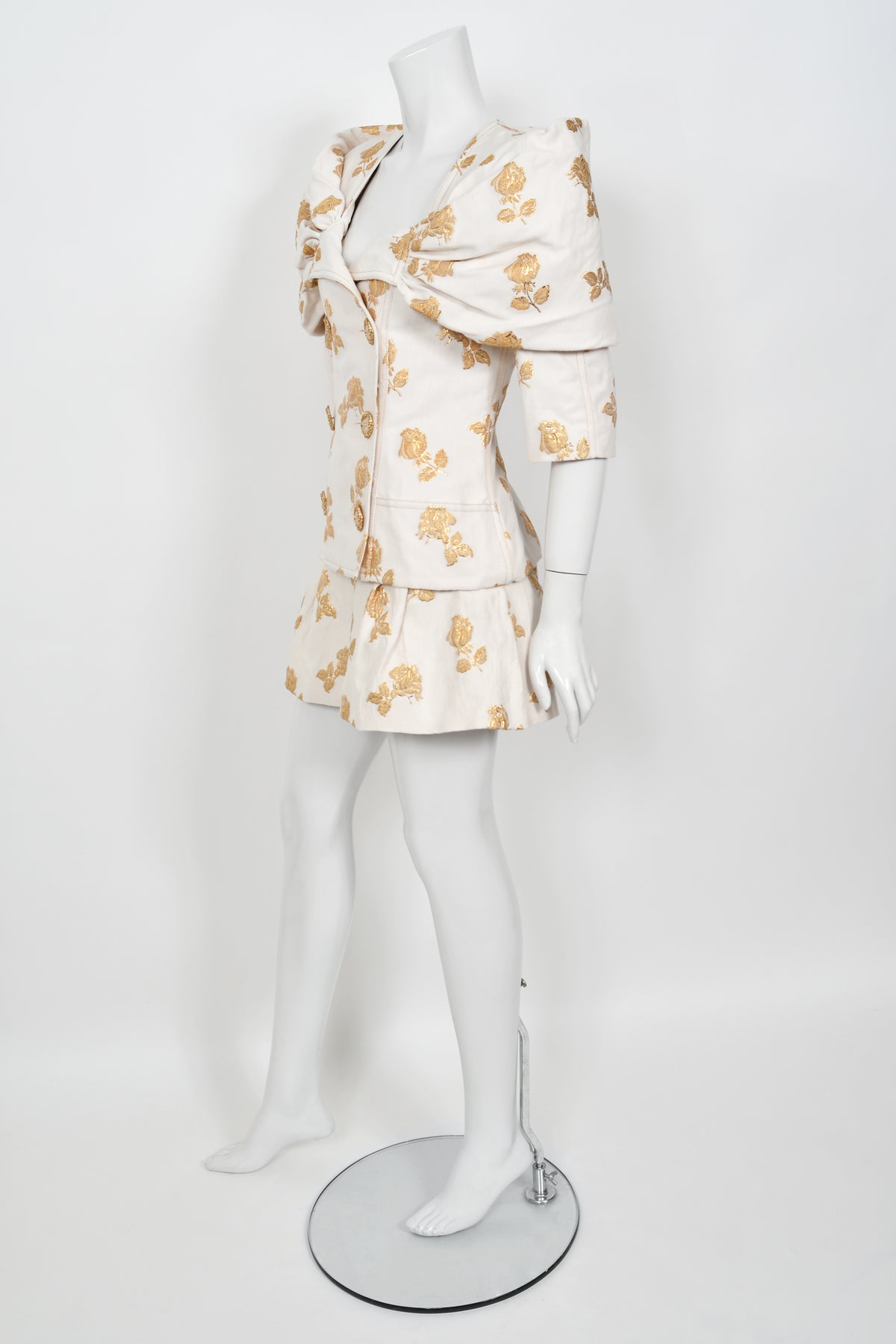 2013 Chanel by Karl Lagerfeld Documented Metallic Gold &amp; Ivory Silk Brocade Jacket w/ Shorts