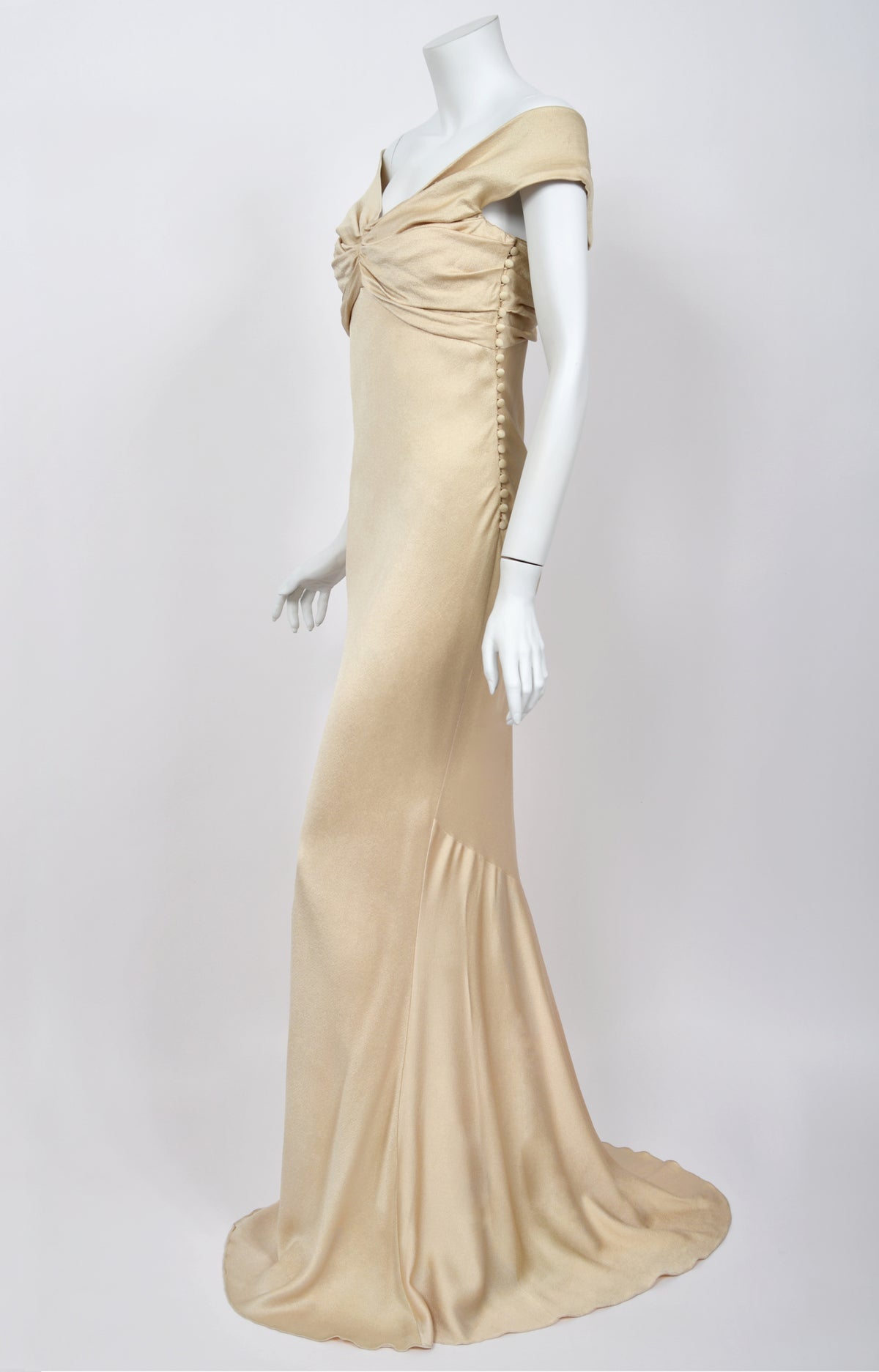 本物品質の John 2007 Vintage Galliano Off-Shoulder Satin Silk Champagne 洋書