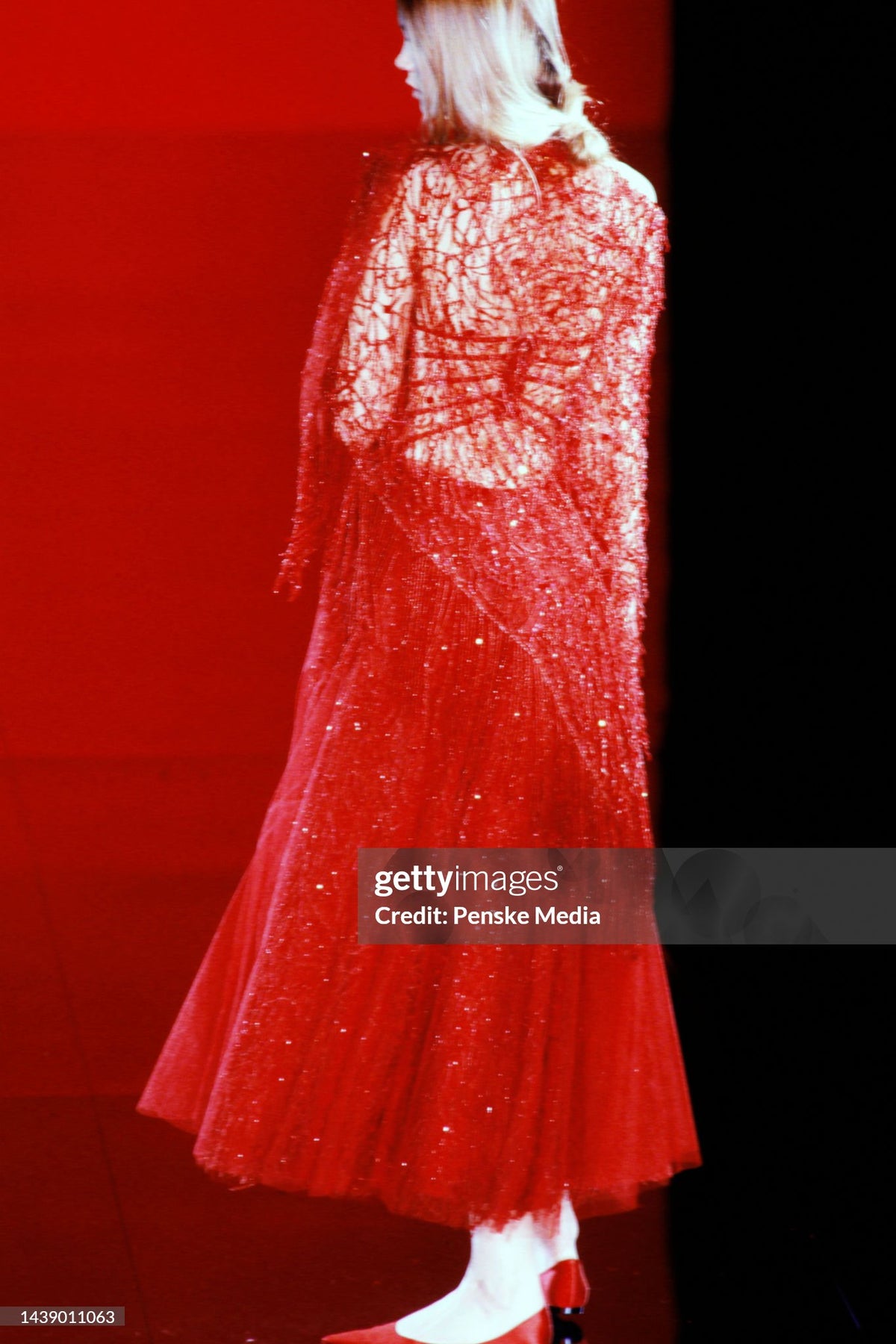 2001 Giorgio Armani 'Kate Moss for Vogue' Magazine Cover Fully-Beaded Ruby Red Silk Tulle Finale Gown