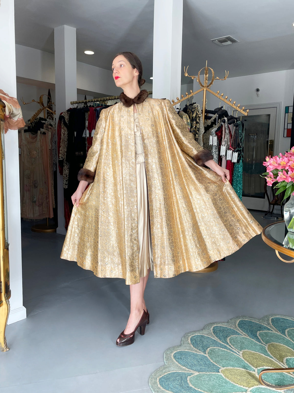 1949 Traina-Norell Couture Vogue Documented Metallic Gold Silk &amp; Mink Swing Coat