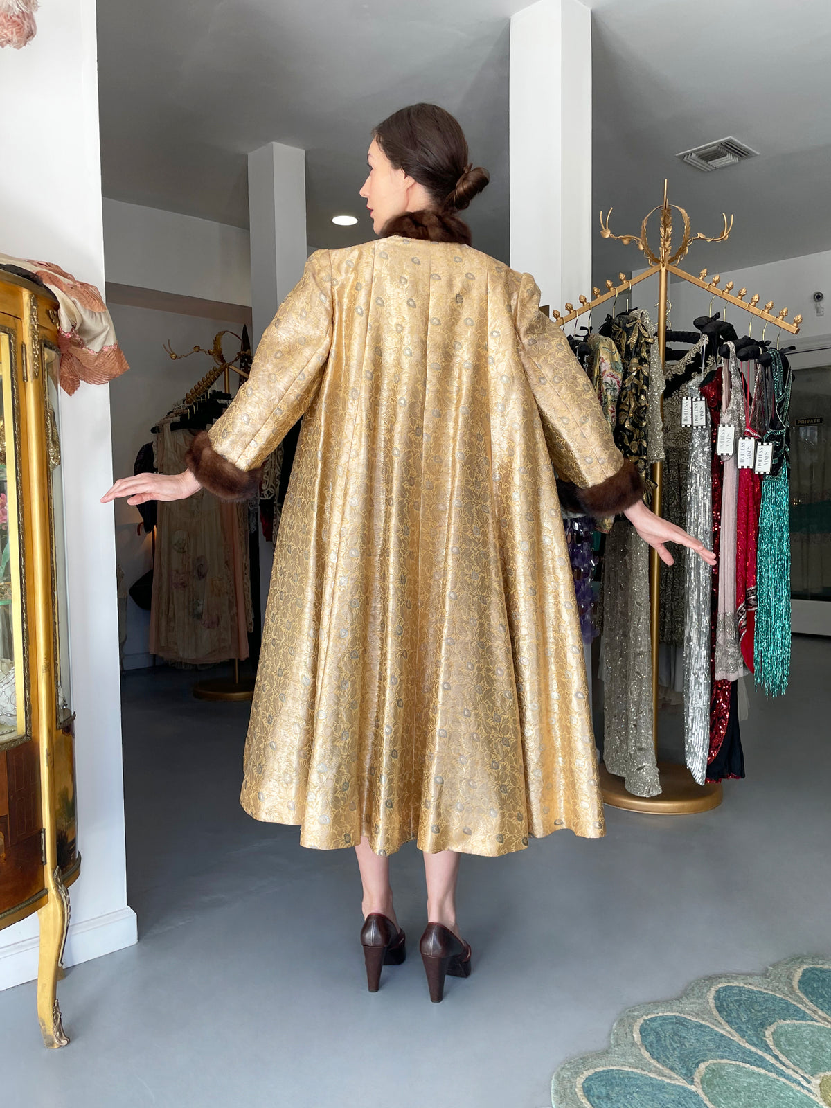 1949 Traina-Norell Couture Vogue Documented Metallic Gold Silk &amp; Mink Swing Coat
