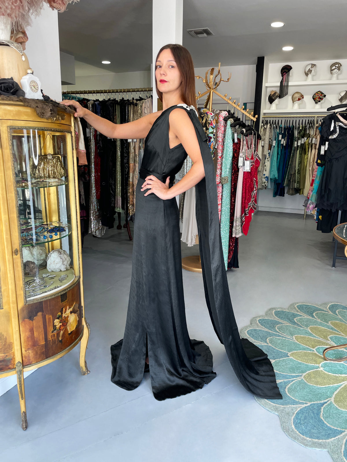 1930&#39;s Milgrim Couture Black Silk Rhinestone Deco-Bows Asymmetric Trained Gown