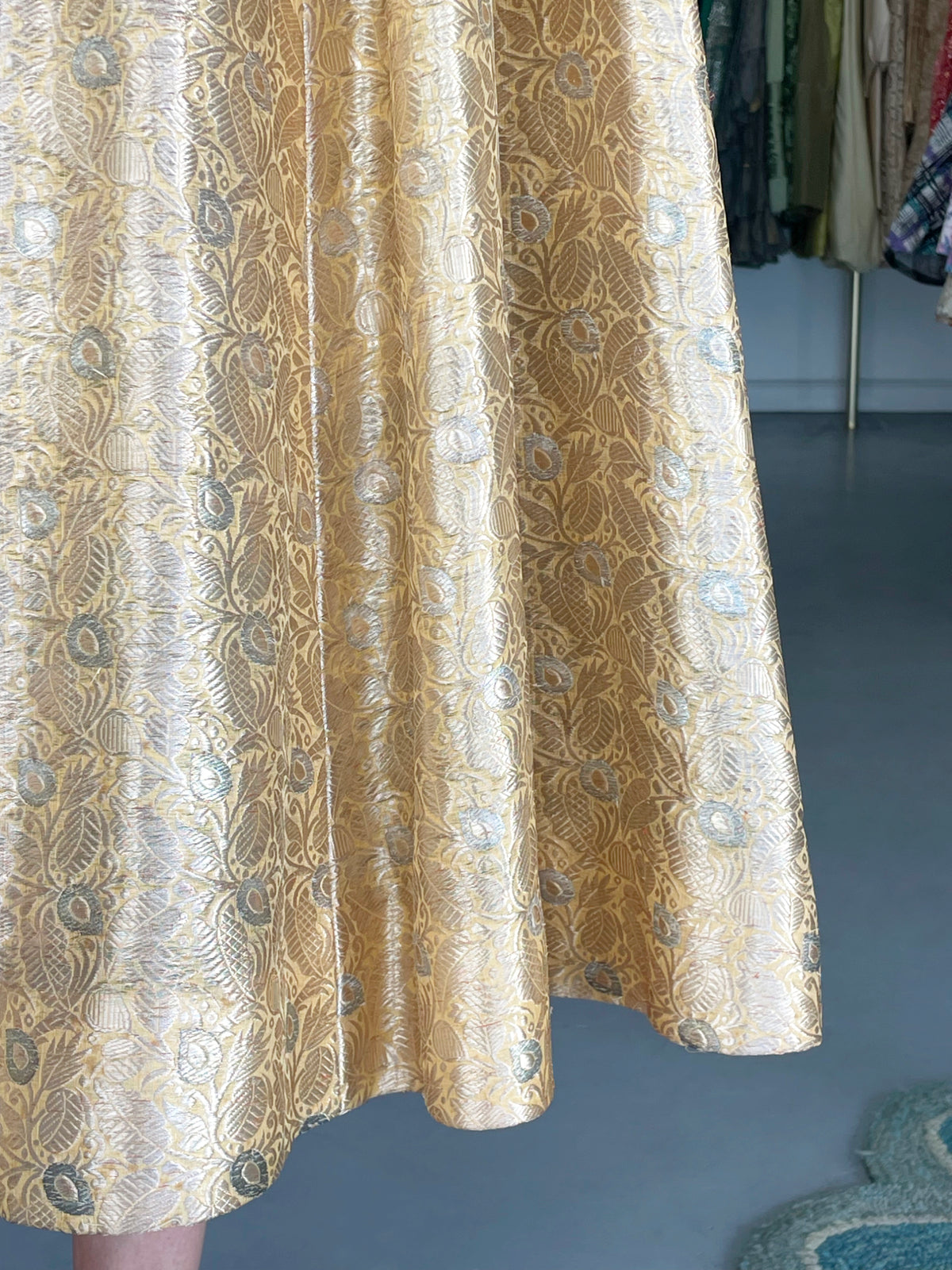 1949 Traina-Norell Couture Vogue Documented Metallic Gold Silk &amp; Mink Swing Coat