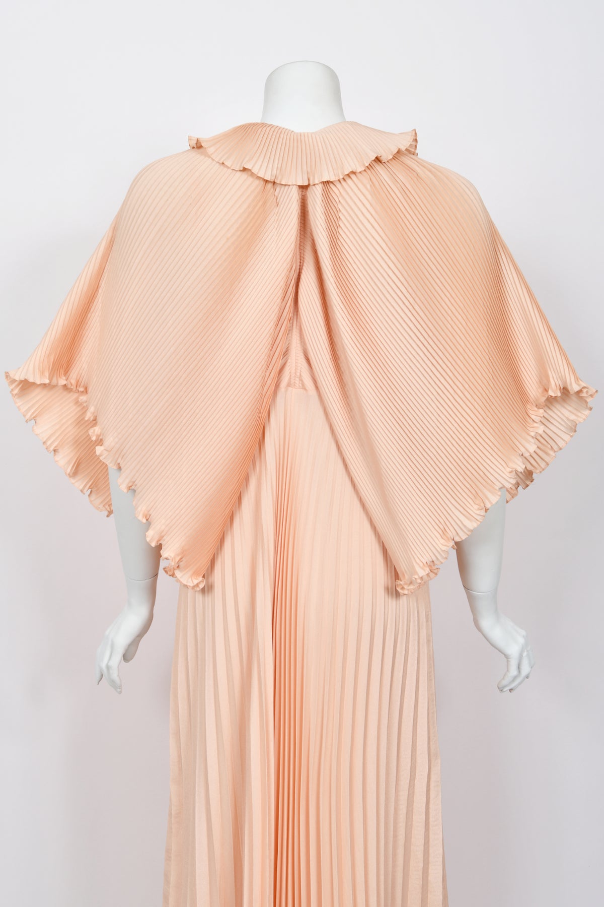 1973 Zandra Rhodes Blush Pink Heavily-Pleated Full Length Jacket Peignoir Set