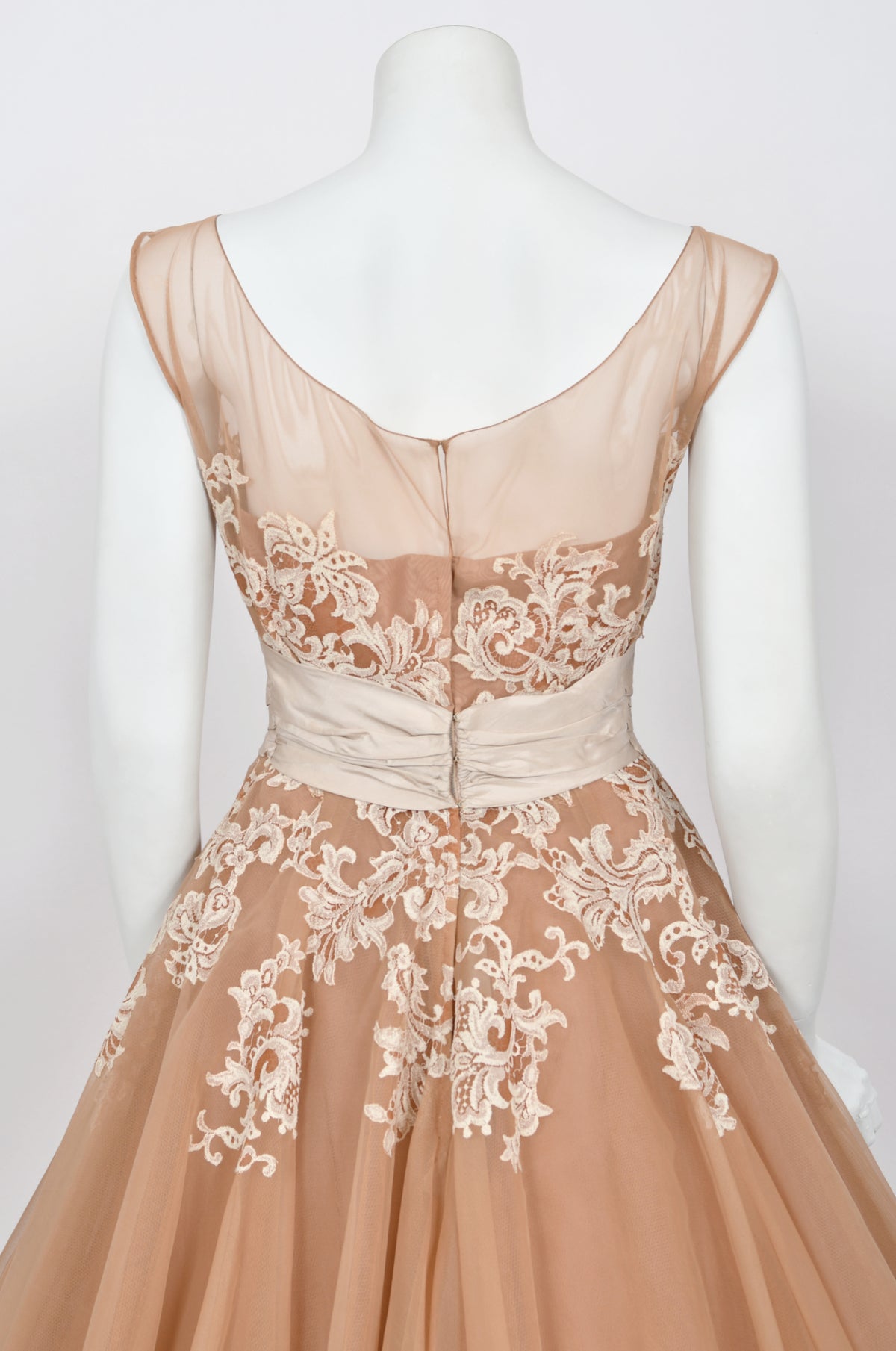 1950&#39;s Peggy Hunt Ivory Silk Appliquéd French Lace Nude-Illusion Full Skirt Dress