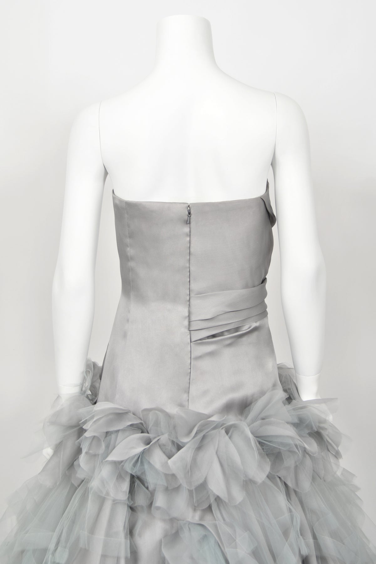 2013 Oscar de la Renta Dove-Grey Silk Strapless Bustier Tiered Tulle Gown w/Tags