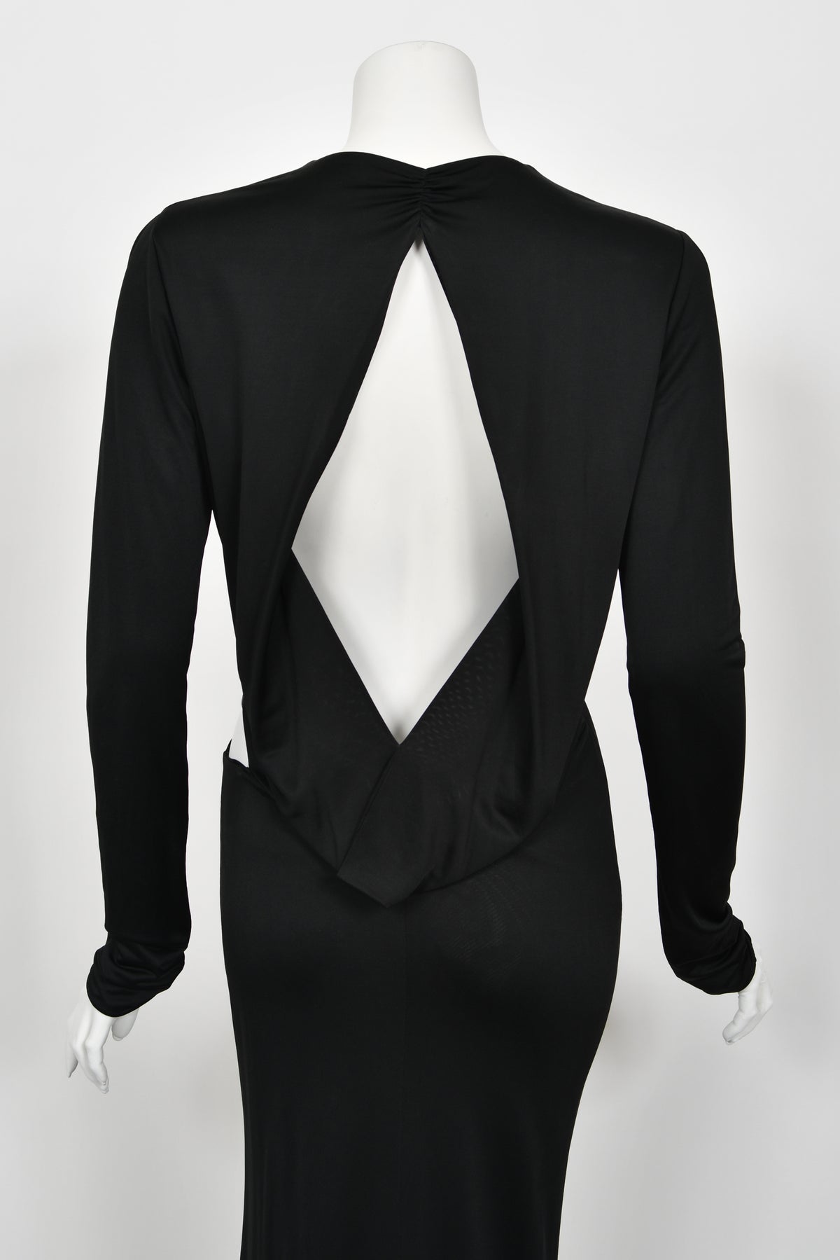 2004 Gucci by Tom Ford Black Silk Jersey Plunge Long Sleeve Cut-Out Finale Gown