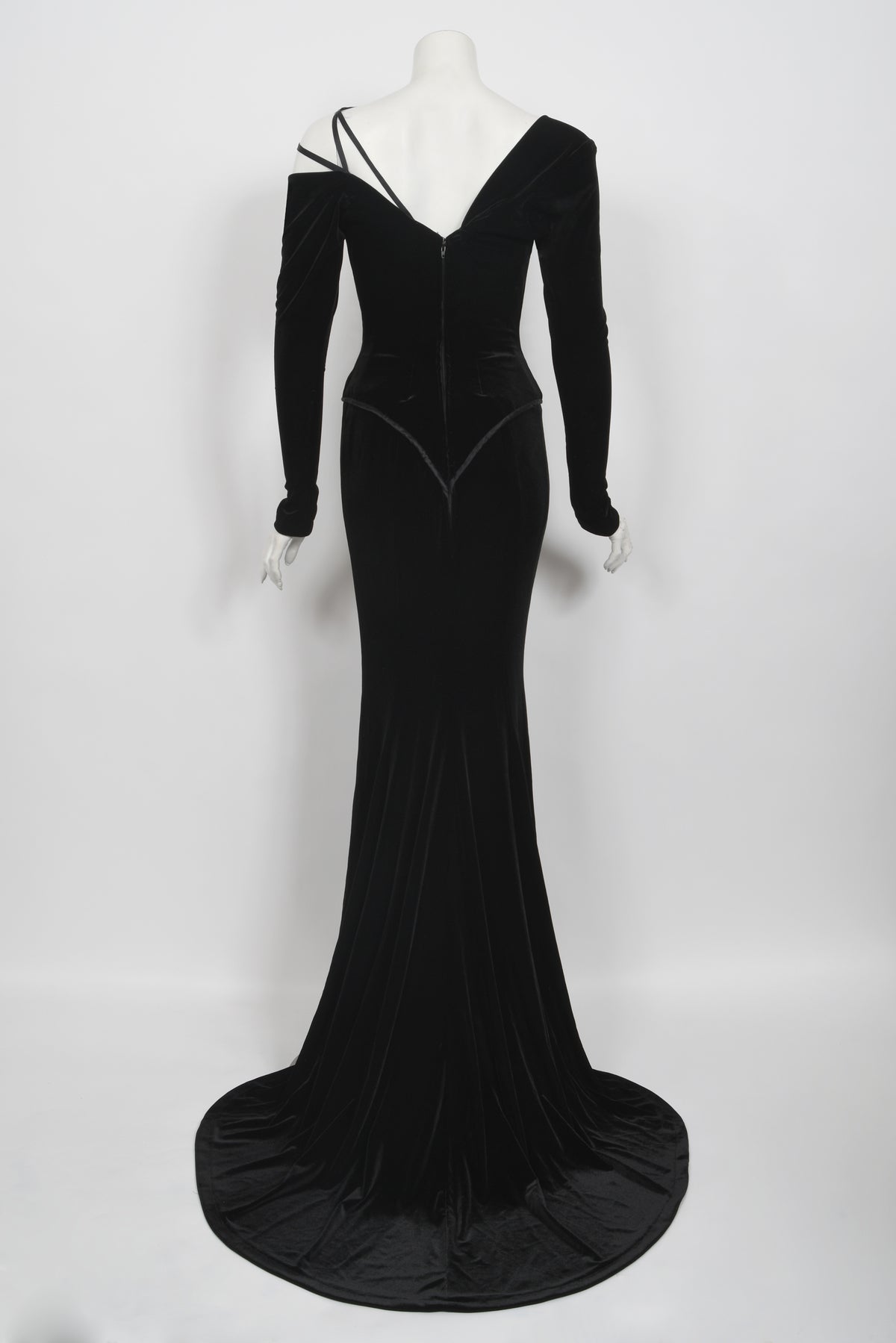 2010 Cher Custom Bob Mackie Couture Black Velvet Bias-Cut Golden Globes Gown