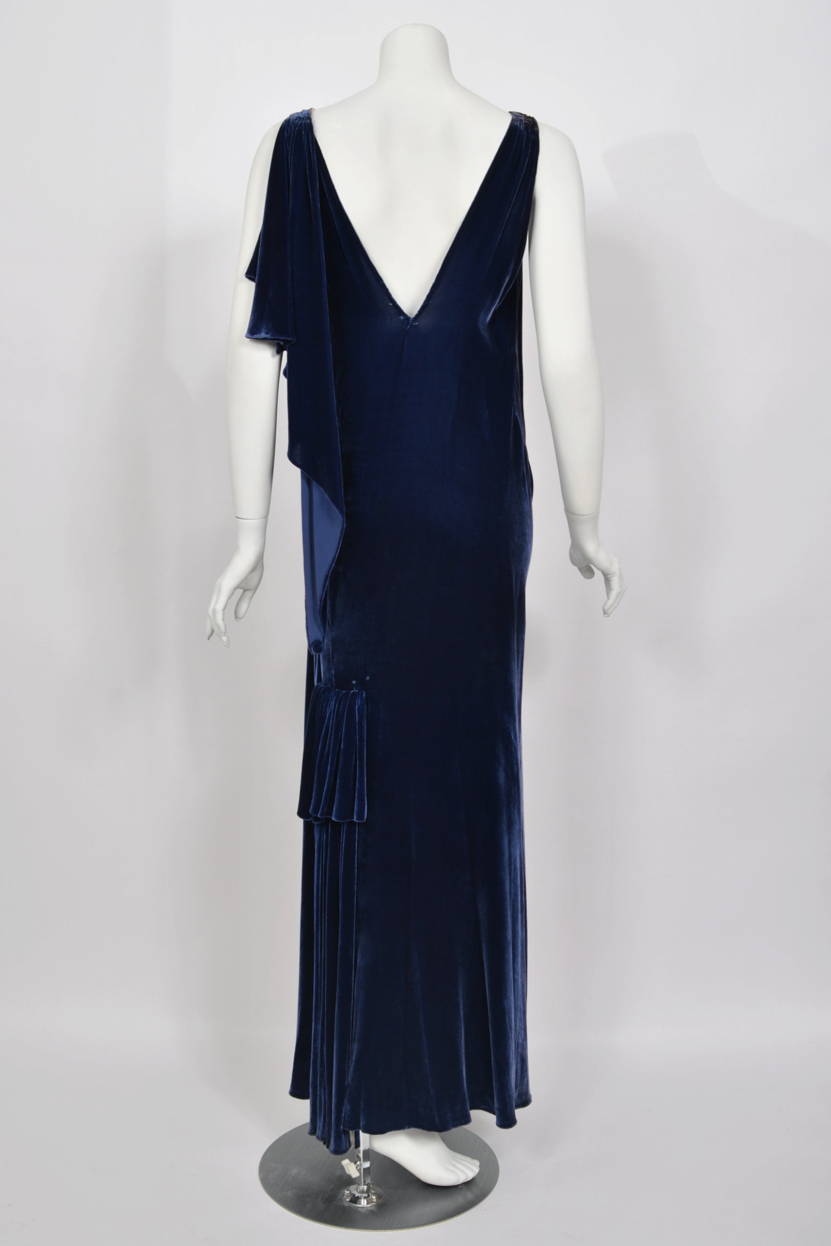 Vintage 1930 Molyneux Haute Couture Documented Sapphire Blue Silk Velvet Bias-Cut Gown - Timeless Vixen Vintage 1930 Molyneux Haute Couture Documented Sapphire Blue Silk Velvet Bias-Cut Gown - Timeless Vixen