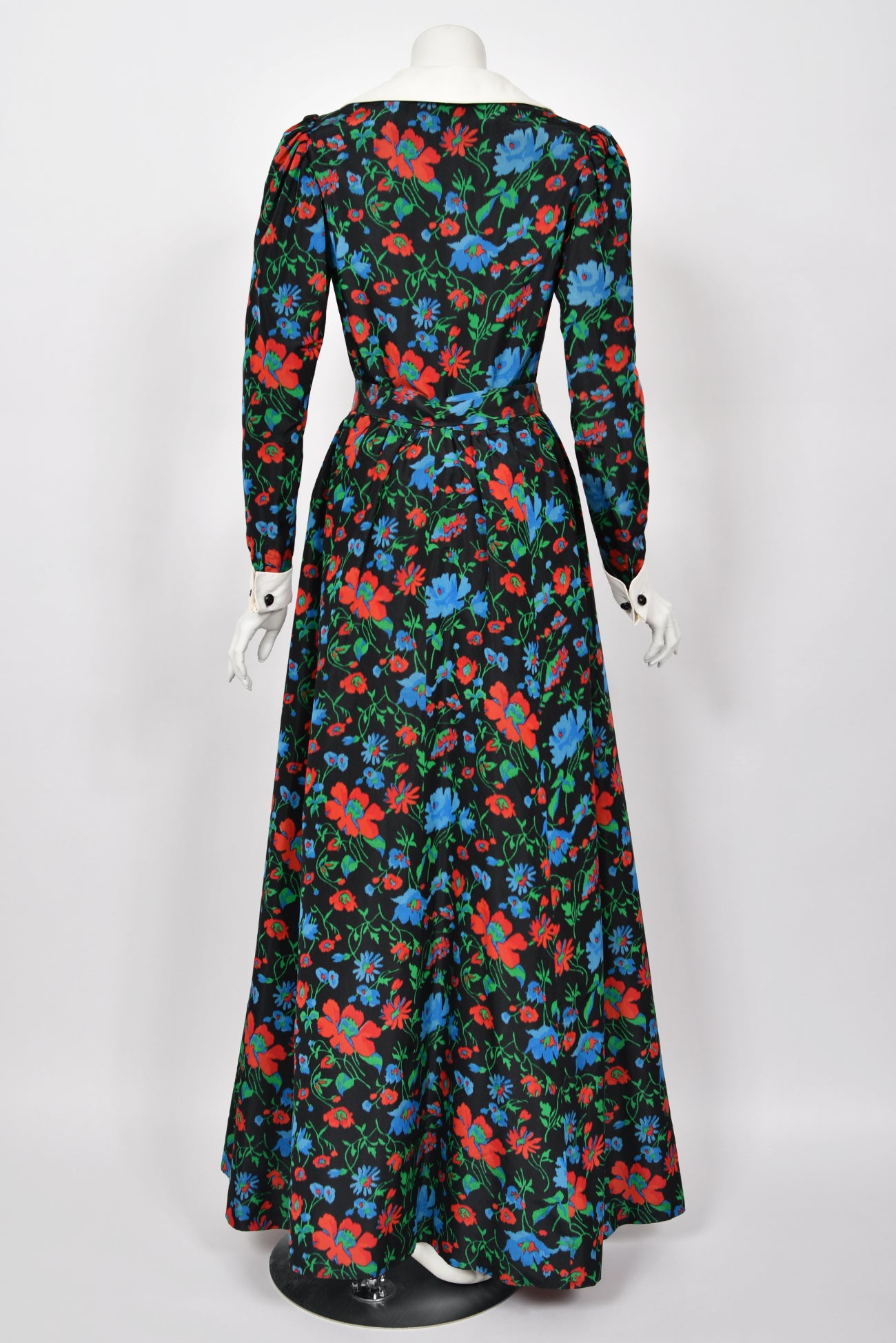 1972 Yves Saint Laurent Haute Couture Floral Silk Collar Cuff Gown - Timeless Vixen 1972 Yves Saint Laurent Haute Couture Floral Silk Collar Cuff Gown - Timeless Vixen