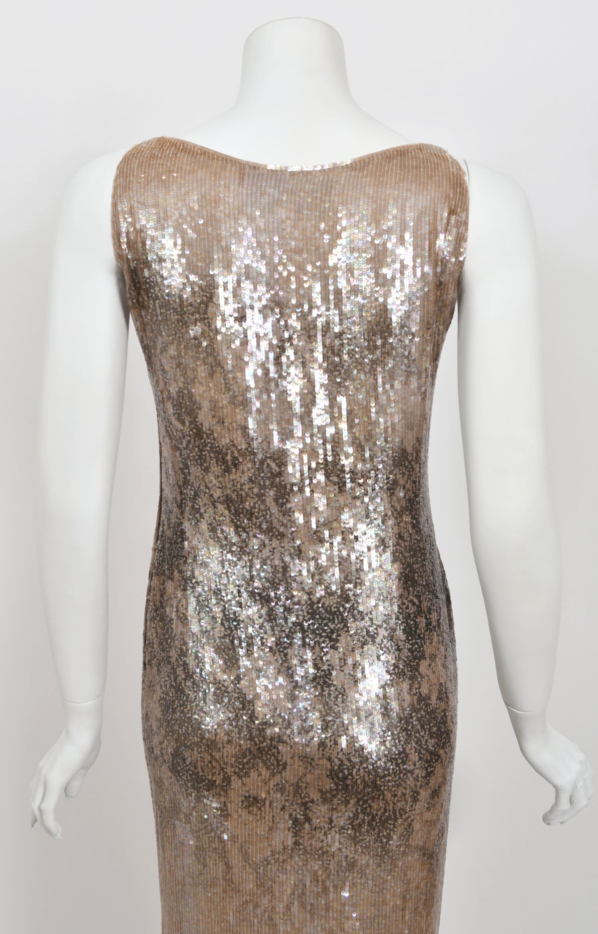 1997 Oscar de la Renta Runway Fully Sequin Floral Motif High-Slit Gown