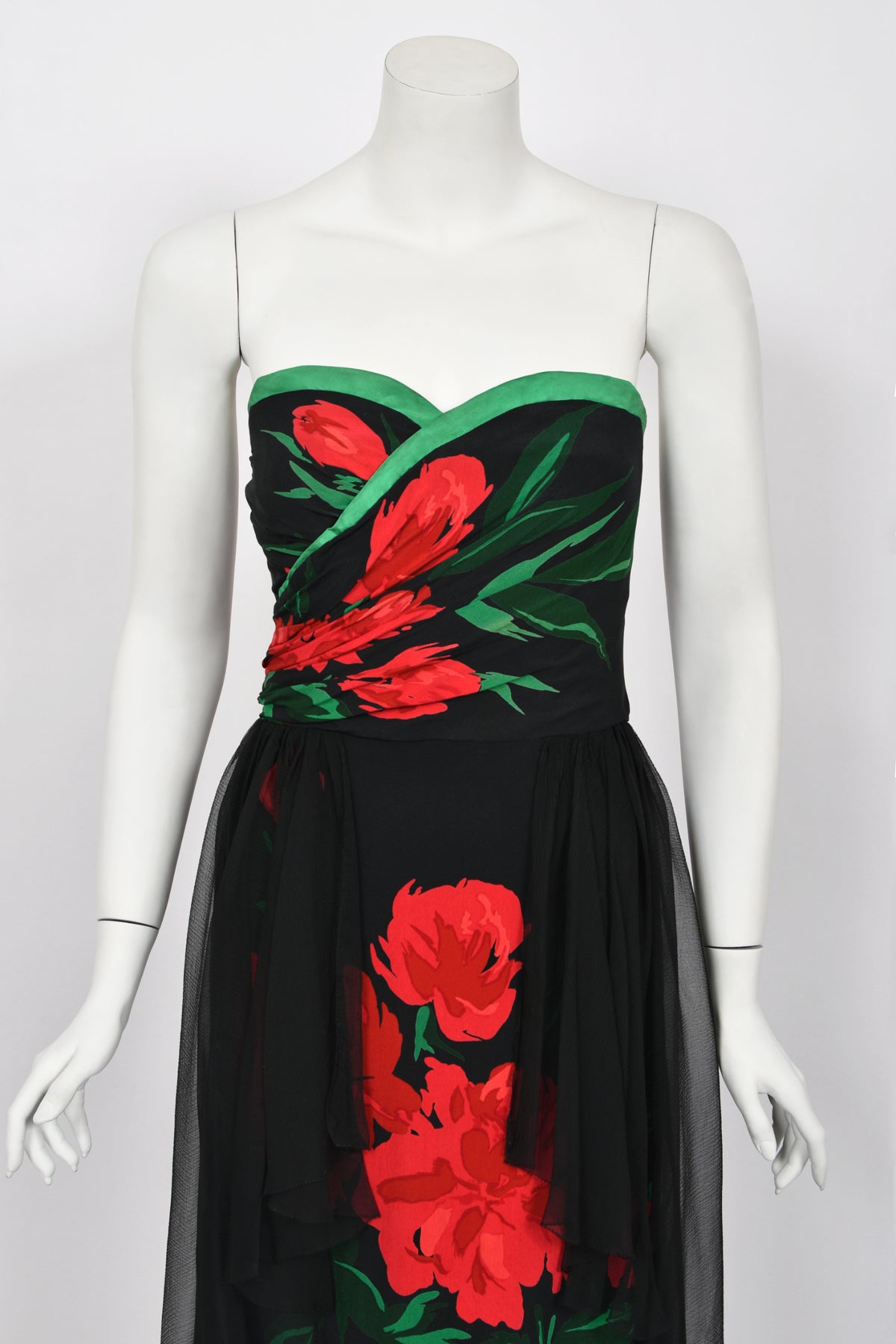 1950&#39;s Howard Greer Couture Red Roses Silk Strapless High-Low Gown &amp; Shawl