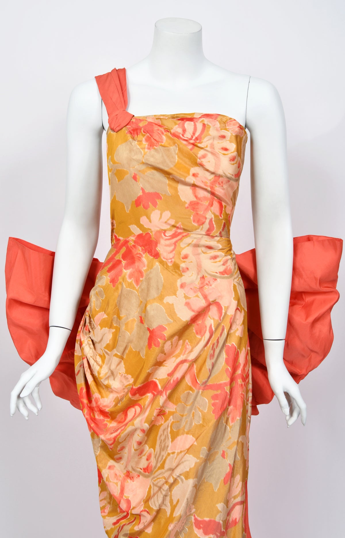 1950&#39;s Rosalie Macrini Couture Watercolor Floral Silk Sculptural Back-Bow Gown