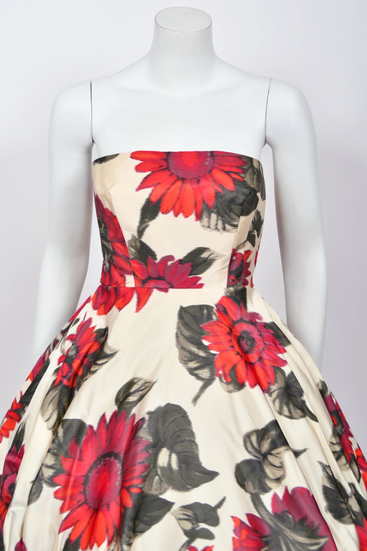 1958 Arnold Scaasi Couture Museum-Held Red Dahlias Floral Silk Strapless Dress &amp; Swing Jacket