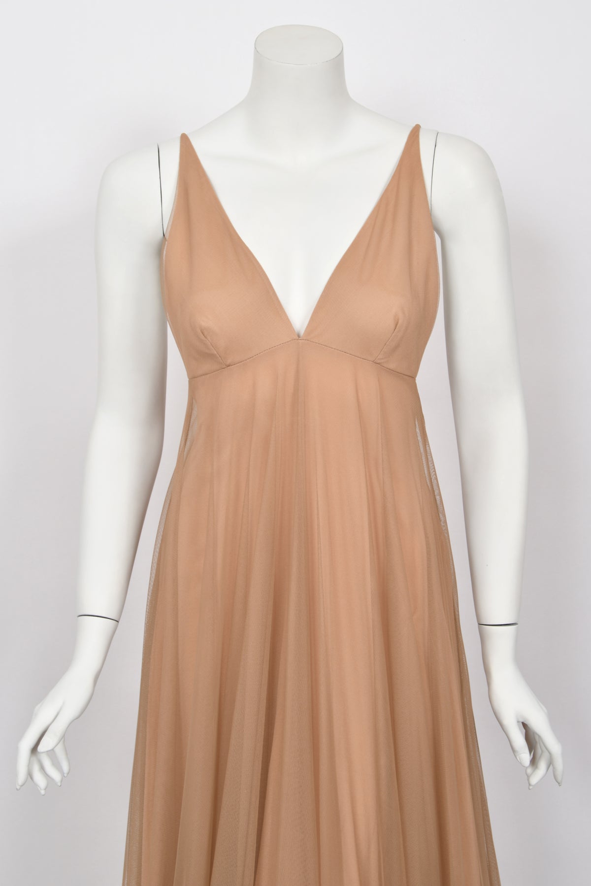 1998 Tom Ford for Gucci Runway &#39;Gisele&#39; Nude Illusion Tulle Low-Cut Plunge Gown
