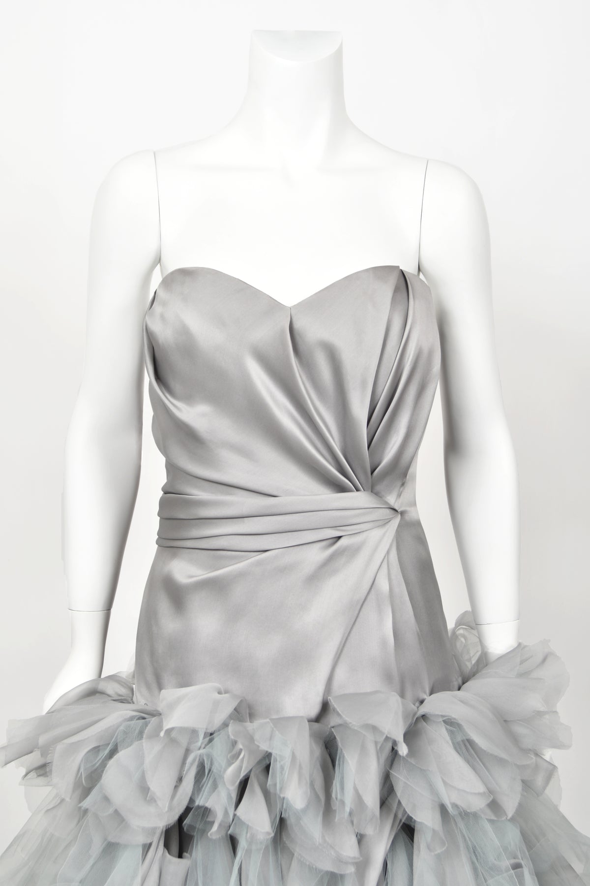 2013 Oscar de la Renta Dove-Grey Silk Strapless Bustier Tiered Tulle Gown w/Tags