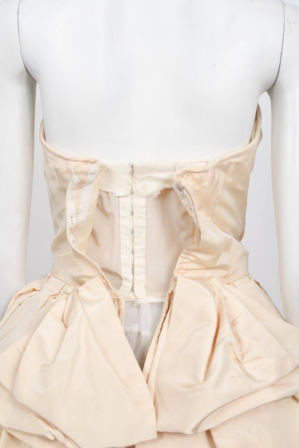 1950&#39;s Rosalie Macrini Couture Cream Silk Strapless Bridal Wedding Gown