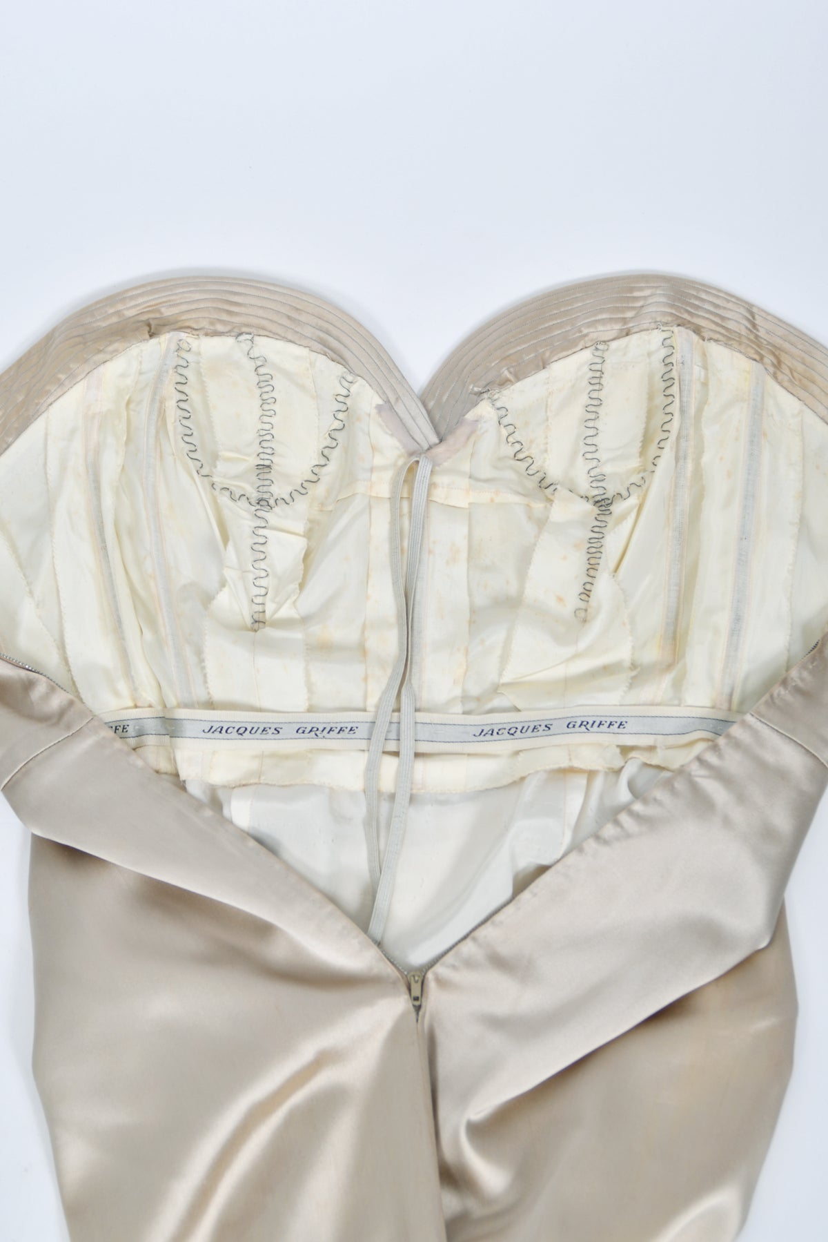 1950&#39;s Jacques Griffe Haute Couture Champagne Strapless Bustier Hourglass Gown
