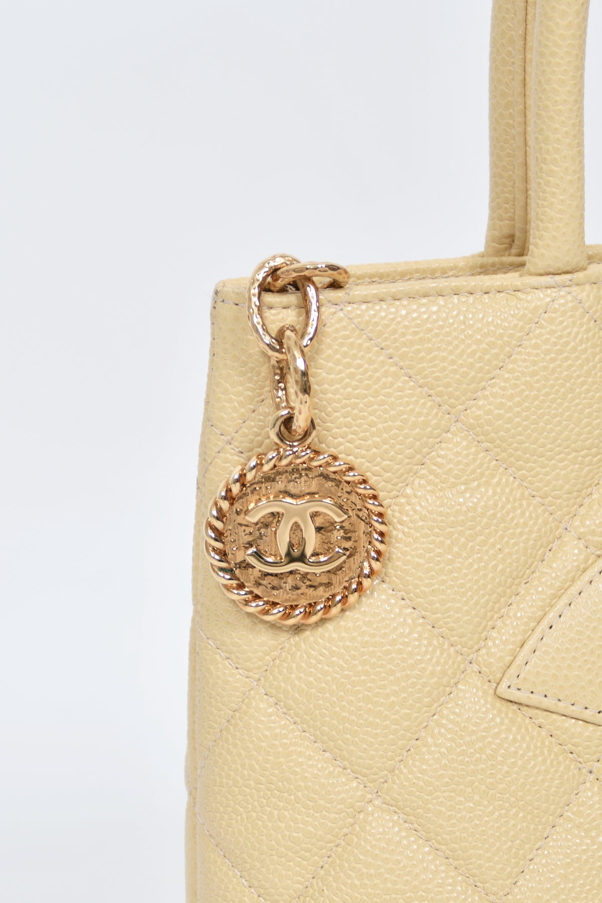 2003 Chanel Pale Yellow Quilted Leather Medallion Tote Logo Purse Unworn w/Tags