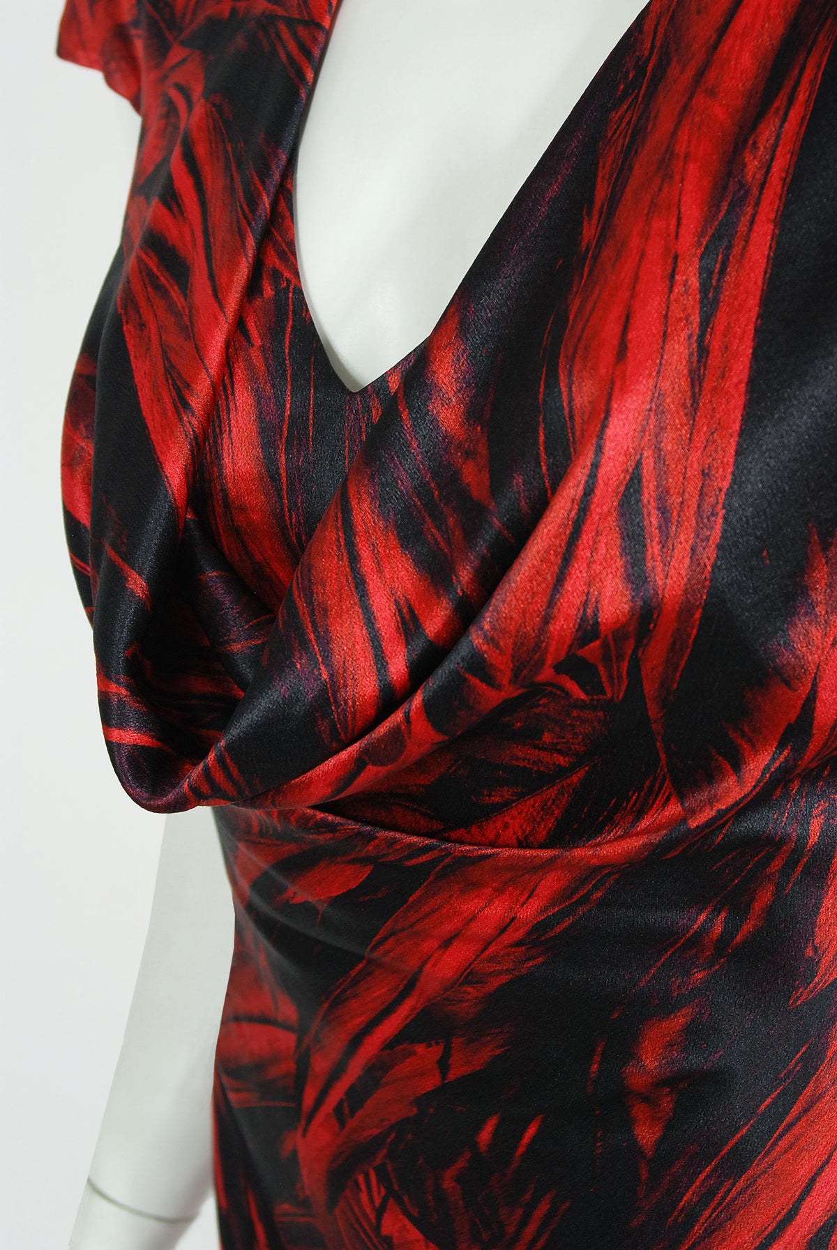 2009 Alexander McQueen Lifetime Red &amp; Black Feather Print Silk Hourglass Gown
