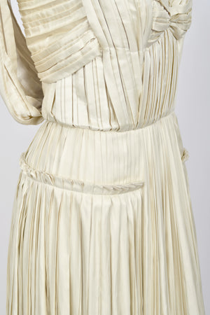 2009 Bottega Veneta Heavily Pleated Ivory Silk Bustier Runway Gown w/ Tags