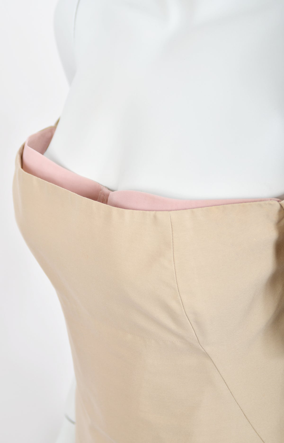 2001 Alexander McQueen &#39;Voss Collection&#39; Nude &amp; Pink Off-Shoulder Bustier Dress