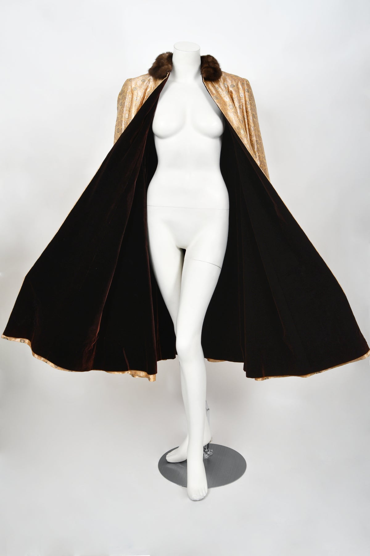 1949 Traina-Norell Couture Vogue Documented Metallic Gold Silk &amp; Mink Swing Coat