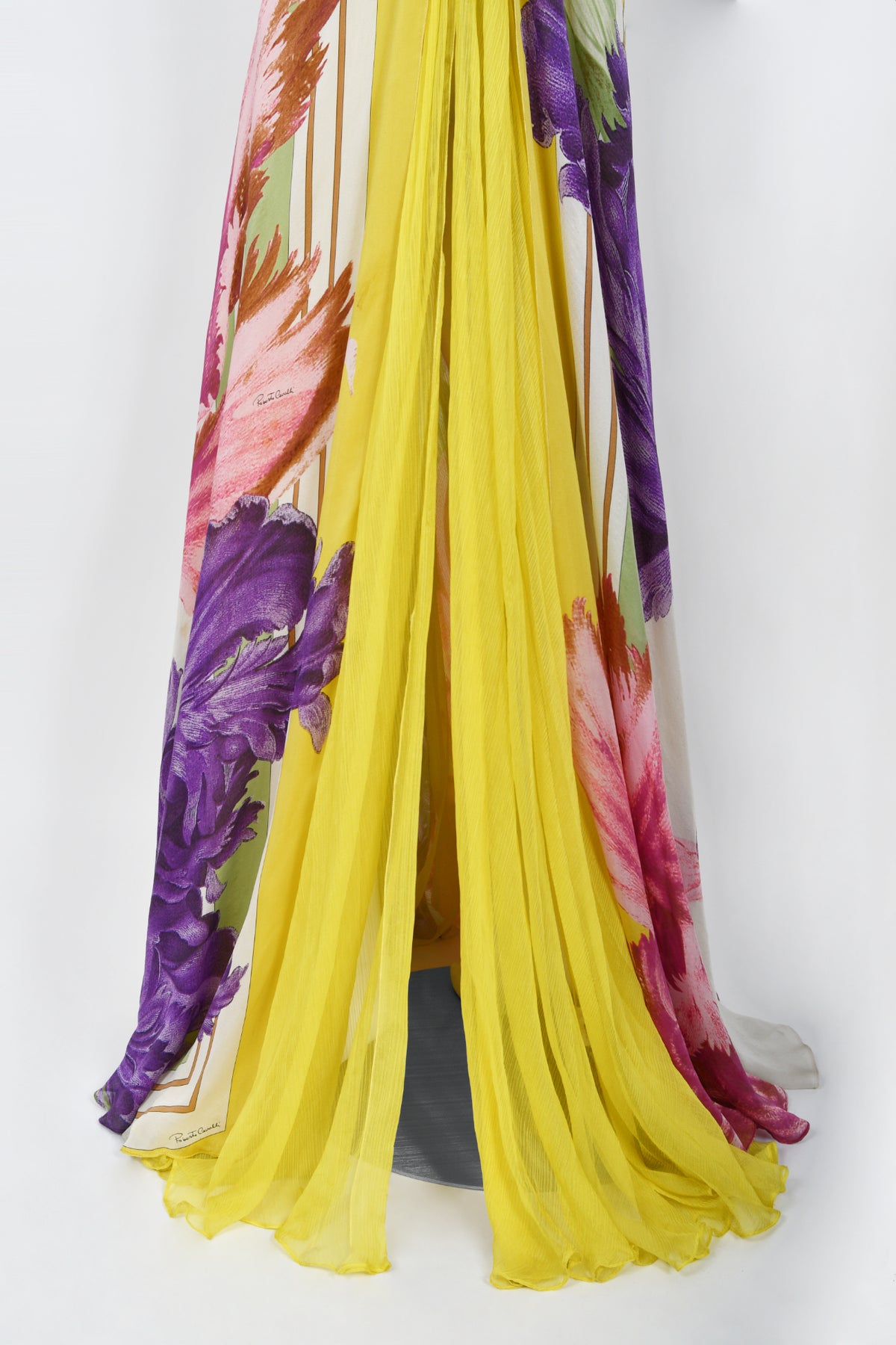 2005 Roberto Cavalli Large-Scale Floral Silk Bustier High-Slit Gown &amp; Shawl