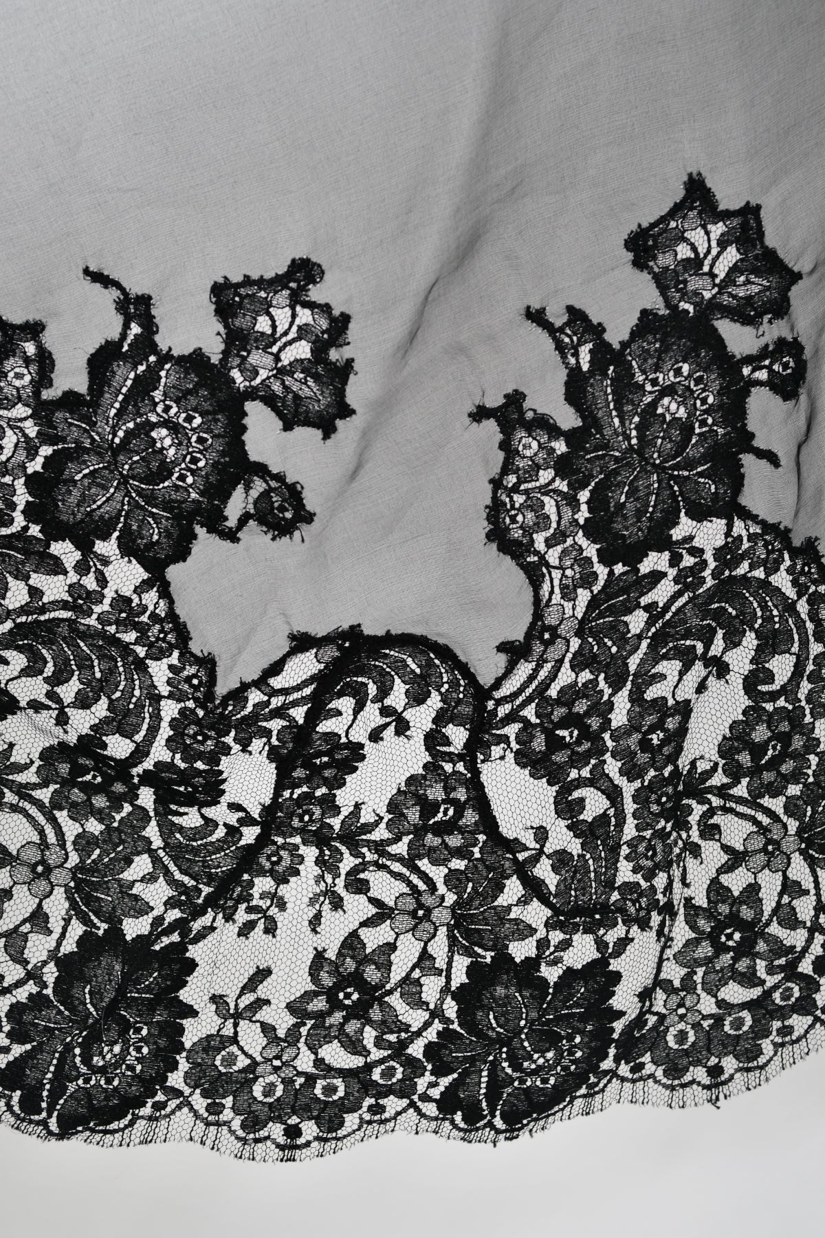2010 Alexander McQueen Black Crepe & Sheer Illusion Lace High-Low Gown - Timeless Vixen 2010 Alexander McQueen Black Crepe & Sheer Illusion Lace High-Low Gown - Timeless Vixen