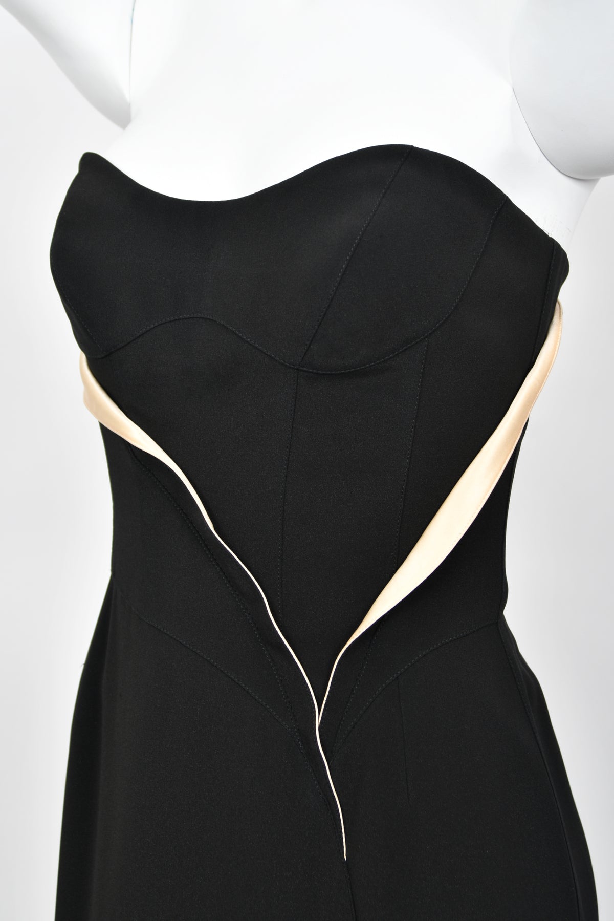 1999 Thierry Mugler Black &amp; Ivory Strapless Bustier Hourglass High-Slit Gown