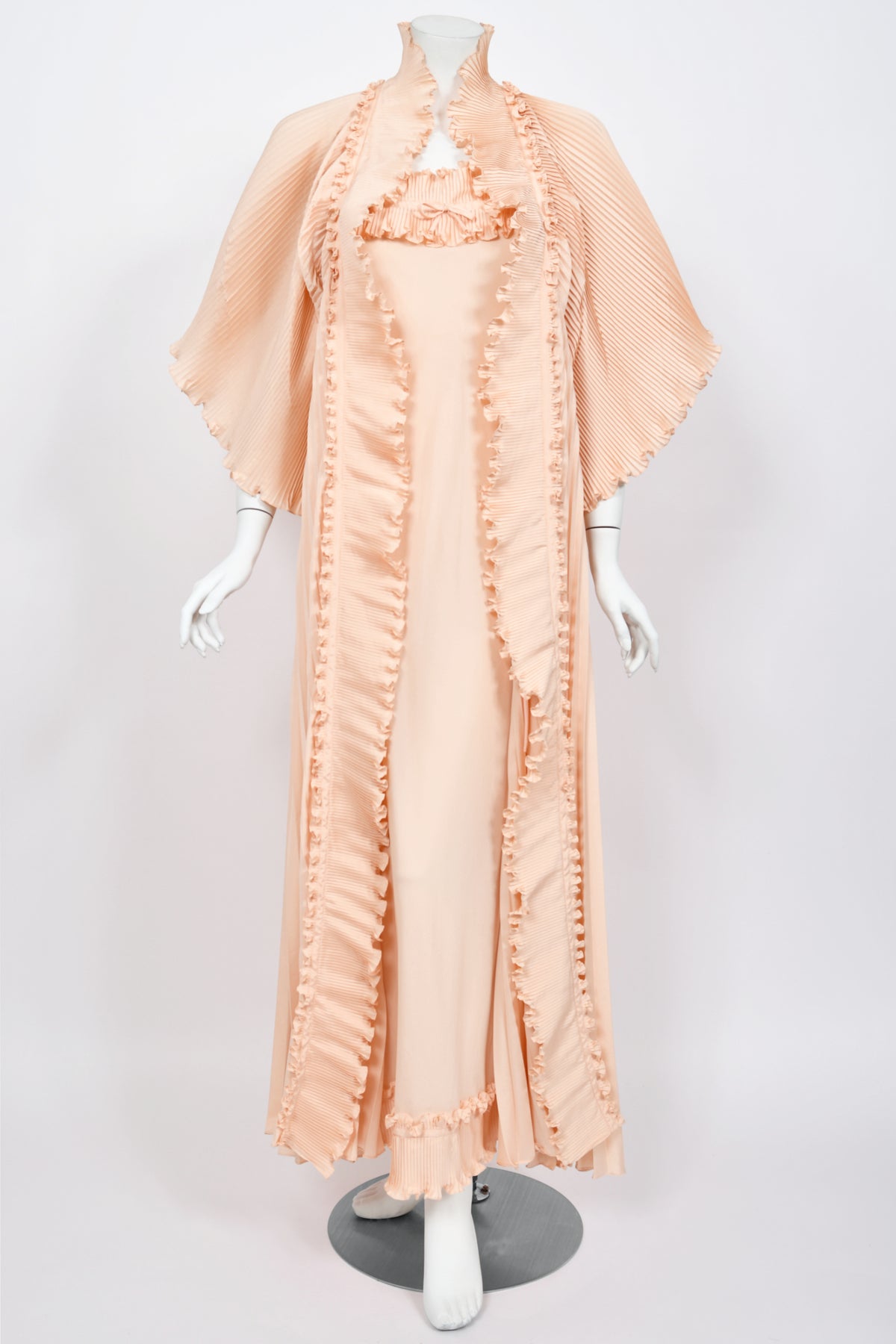 1973 Zandra Rhodes Blush Pink Heavily-Pleated Full Length Jacket Peignoir Set
