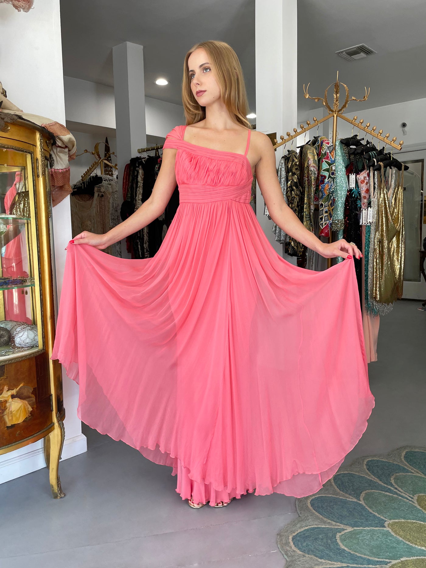 2008 Versace Runway Bubblegum Pink Pleated Silk Goddess Gown 2008 Versace Runway Bubblegum Pink Pleated Silk Goddess Gown