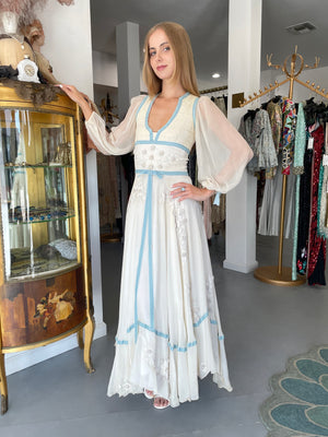 1975 Thea Porter Couture Ivory Silk Embroidered Floral Billow-Sleeve 'Gypsy' Dress