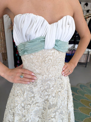 1956 Pierre Balmain Haute Couture Ivory French Lace Strapless Bustier Full-Skirt Dress