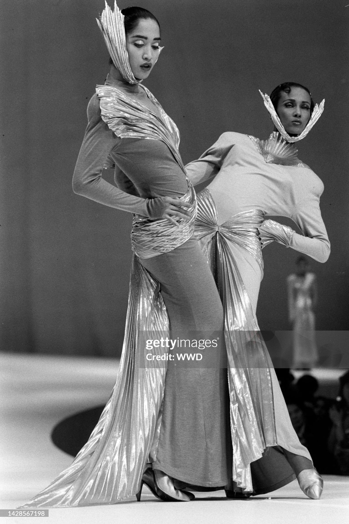 1984 Thierry Mugler &#39;Winter of the Angels&#39; Metallic Gold Lamè &amp; Stretch Velvet Gown