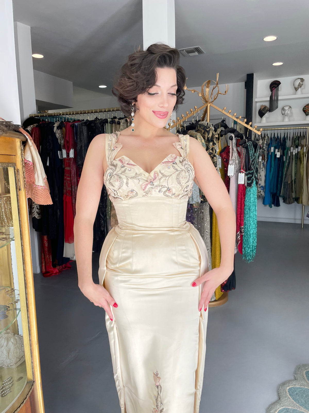 1950&#39;s Candlelight Satin Beaded Appliqué Skirted Hourglass Custom Couture Dress