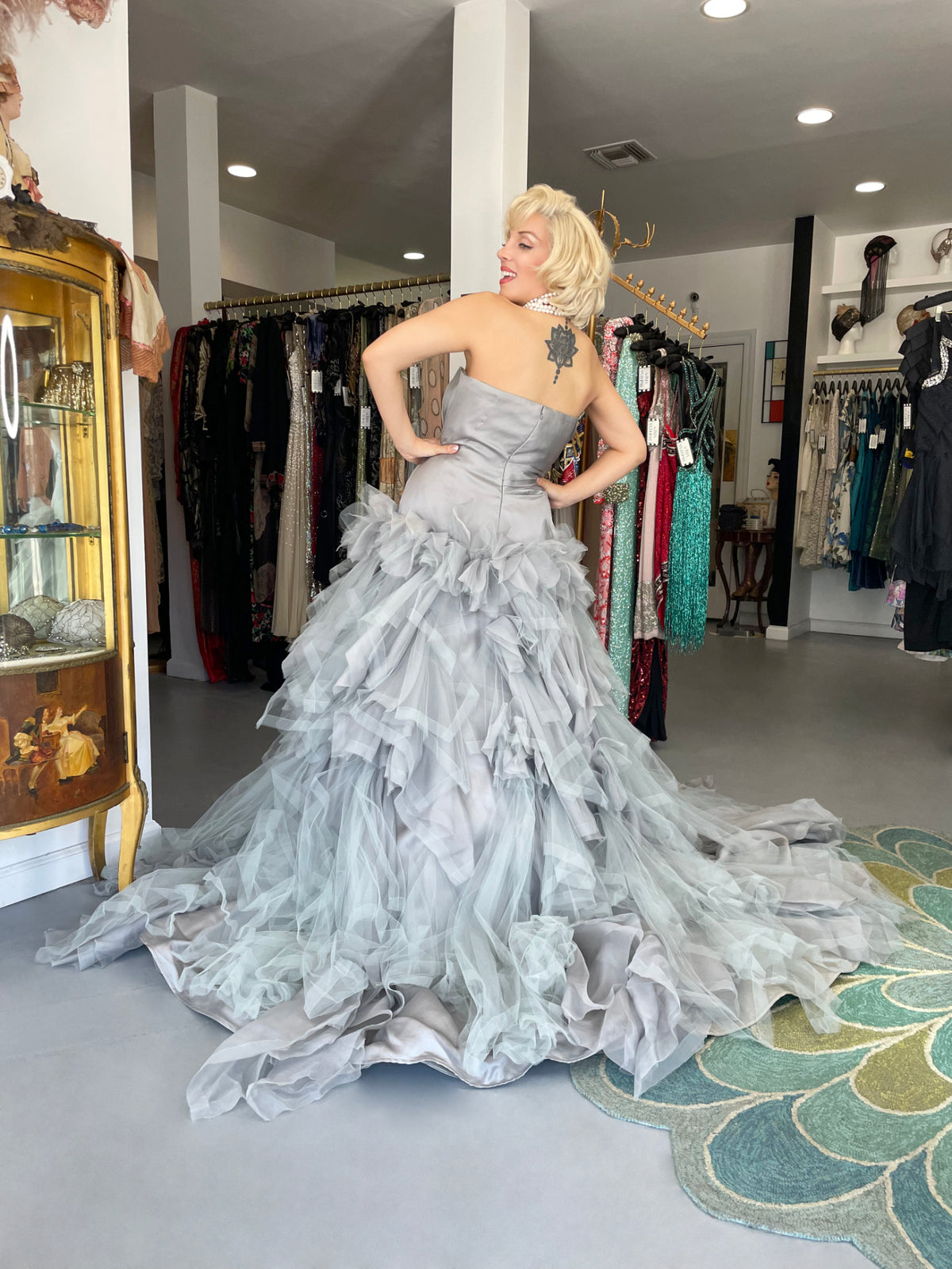 2013 Oscar de la Renta Dove-Grey Silk Strapless Bustier Tiered Tulle Gown w/Tags