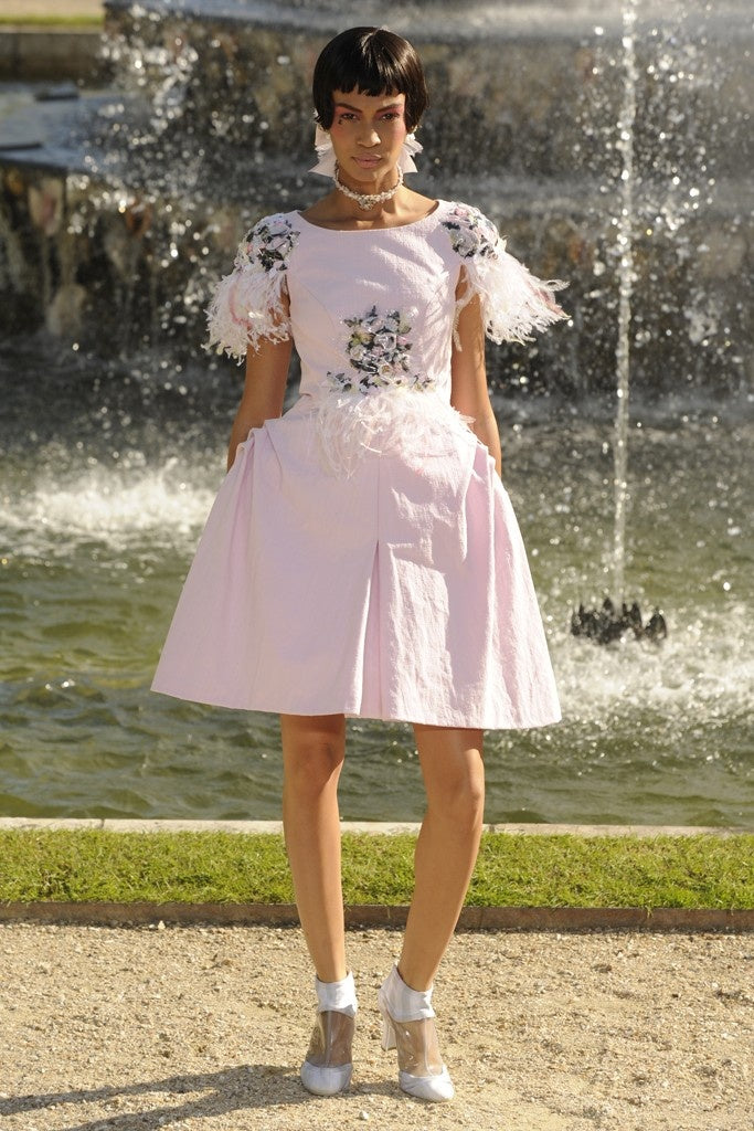 2013 Chanel by Karl Lagerfeld Runway Sample Pink Linen Floral Appliqué &amp; Feathers Dress