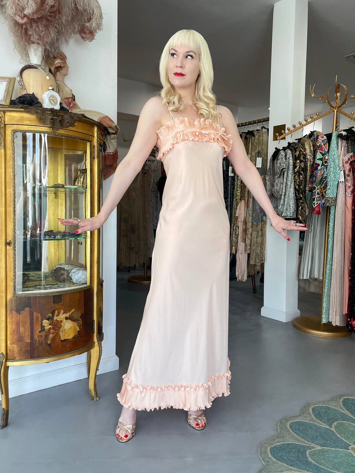 1973 Zandra Rhodes Blush Pink Heavily-Pleated Full Length Jacket Peignoir Set