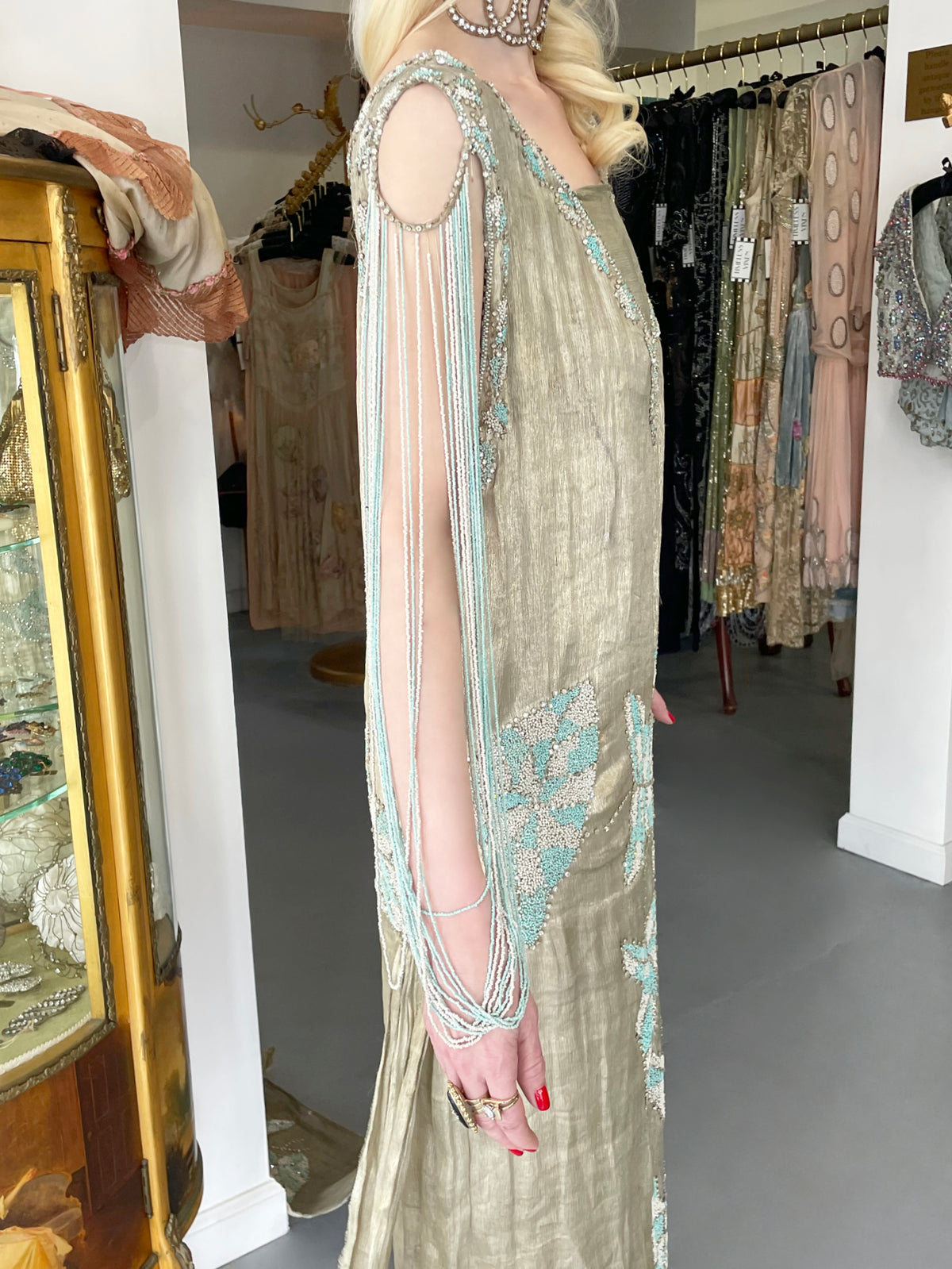 1920’s French Couture Metallic Gold Lamé Beaded Leaf-Motif Trained Evening Dress